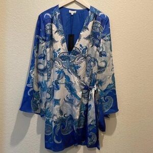 Gianni Bini - Jenni Paisley Printed Satin V-Neck
Long Sleeve Mini Wrap Dress